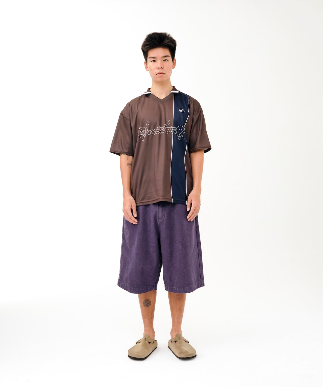 Cursive Logo Soccer Shirt (BROWN)