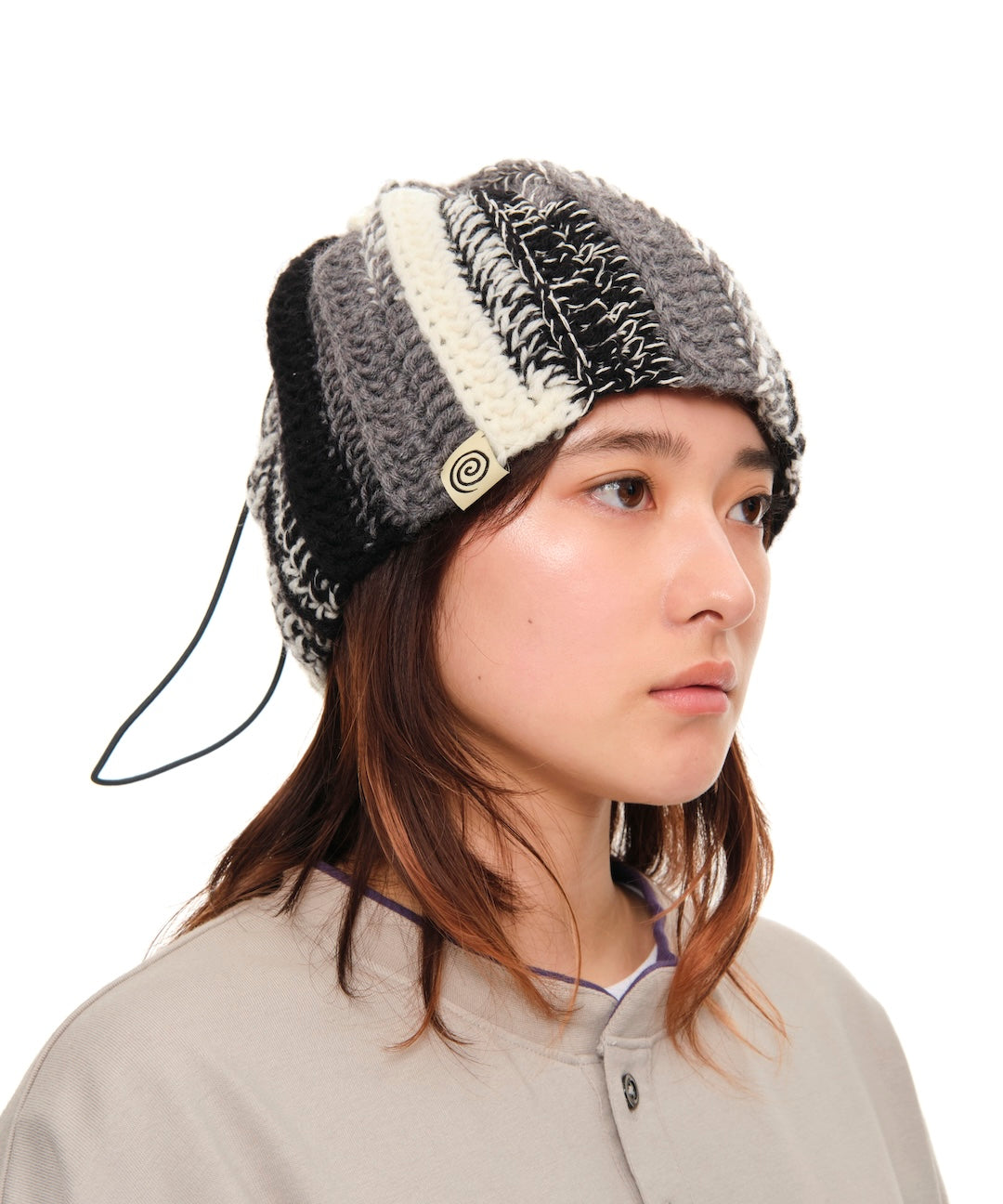 Hand-knitted Neck Warmer (GRAY MIX)